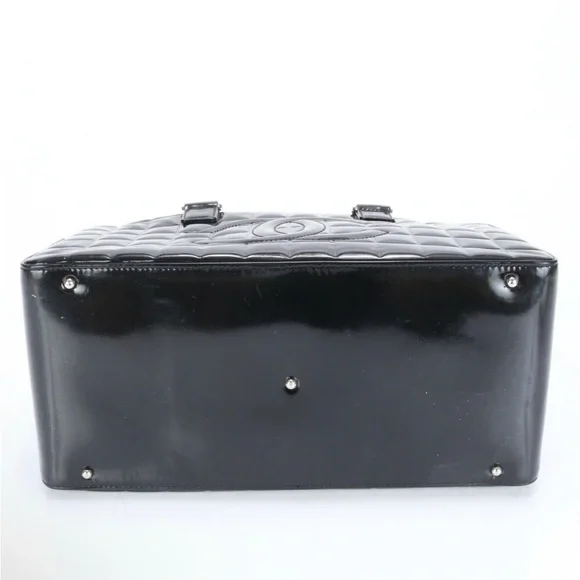 Chanel Patent Chocolate Bar Bag - Picture 9 of 13